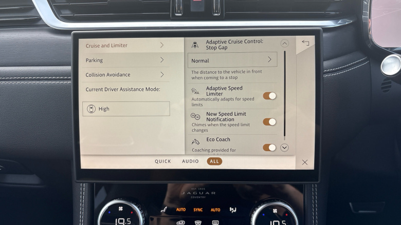 Jaguar F-Pace 2.0 D200 R-Dynamic HSE Black 5dr Auto AWD Diesel Estate